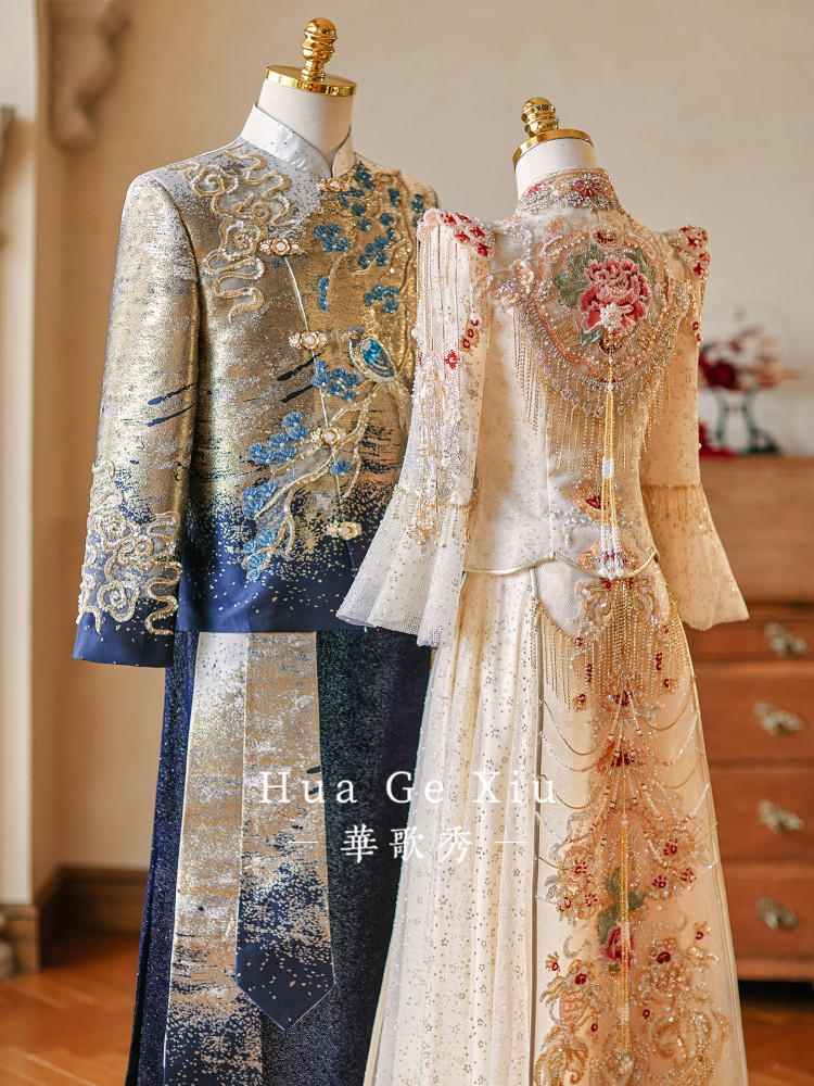 동양풍 전통 커플 웨딩 의상, 화려한 꽃 자수와 비즈  - Embroidery Set 리뷰 및 가격